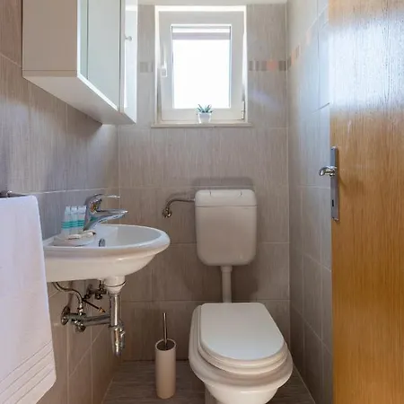 Apartament Vranjic *