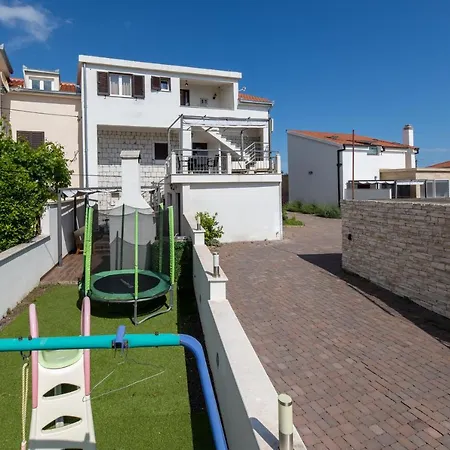 Apartment Vranjic *